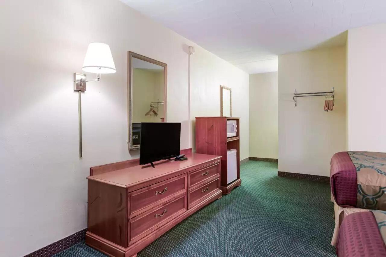 Royal Hotel Clearfield
